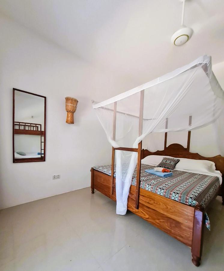 Beachfront Villa Ladha Ya Zanzibar Джамбиани Екстериор снимка