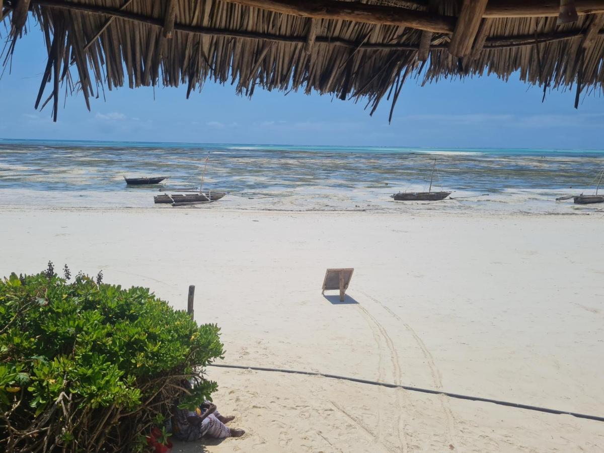 Beachfront Villa Ladha Ya Zanzibar Джамбиани Екстериор снимка