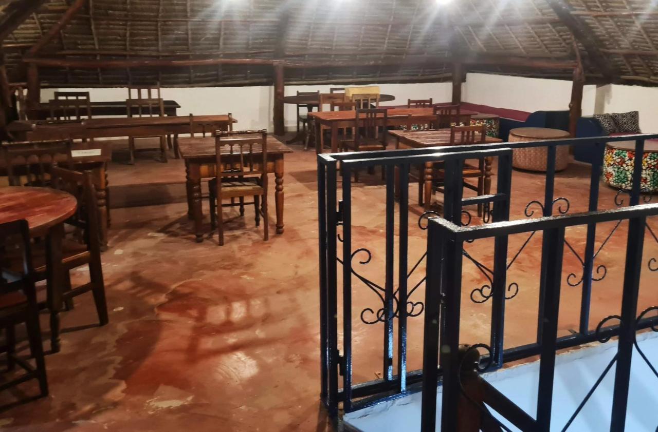 Beachfront Villa Ladha Ya Zanzibar Джамбиани Екстериор снимка